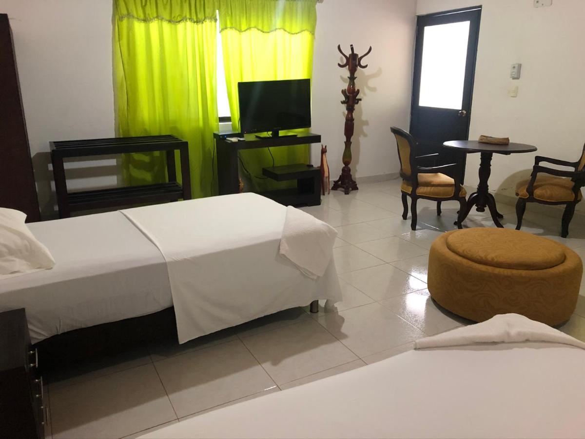 Hotel El Lago Puerto Carreno Екстер'єр фото