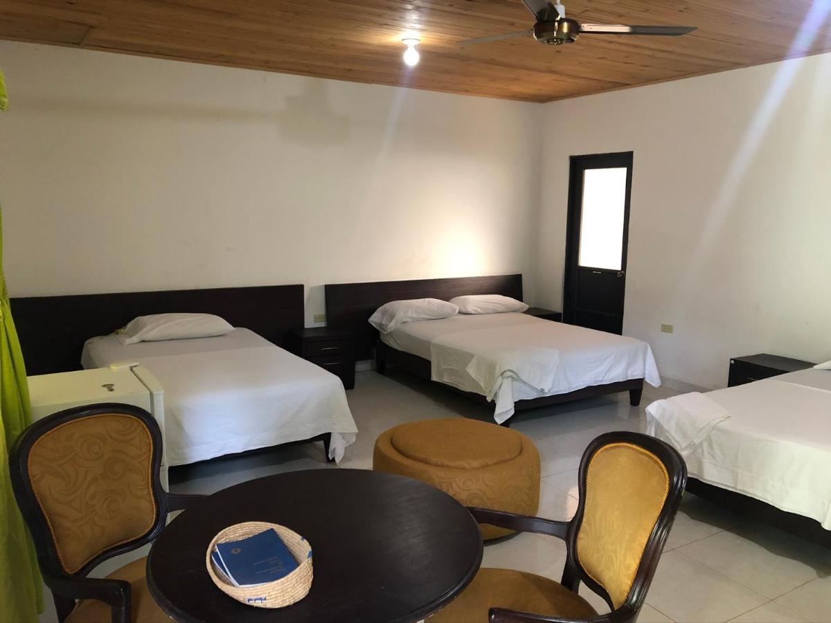 Hotel El Lago Puerto Carreno Екстер'єр фото
